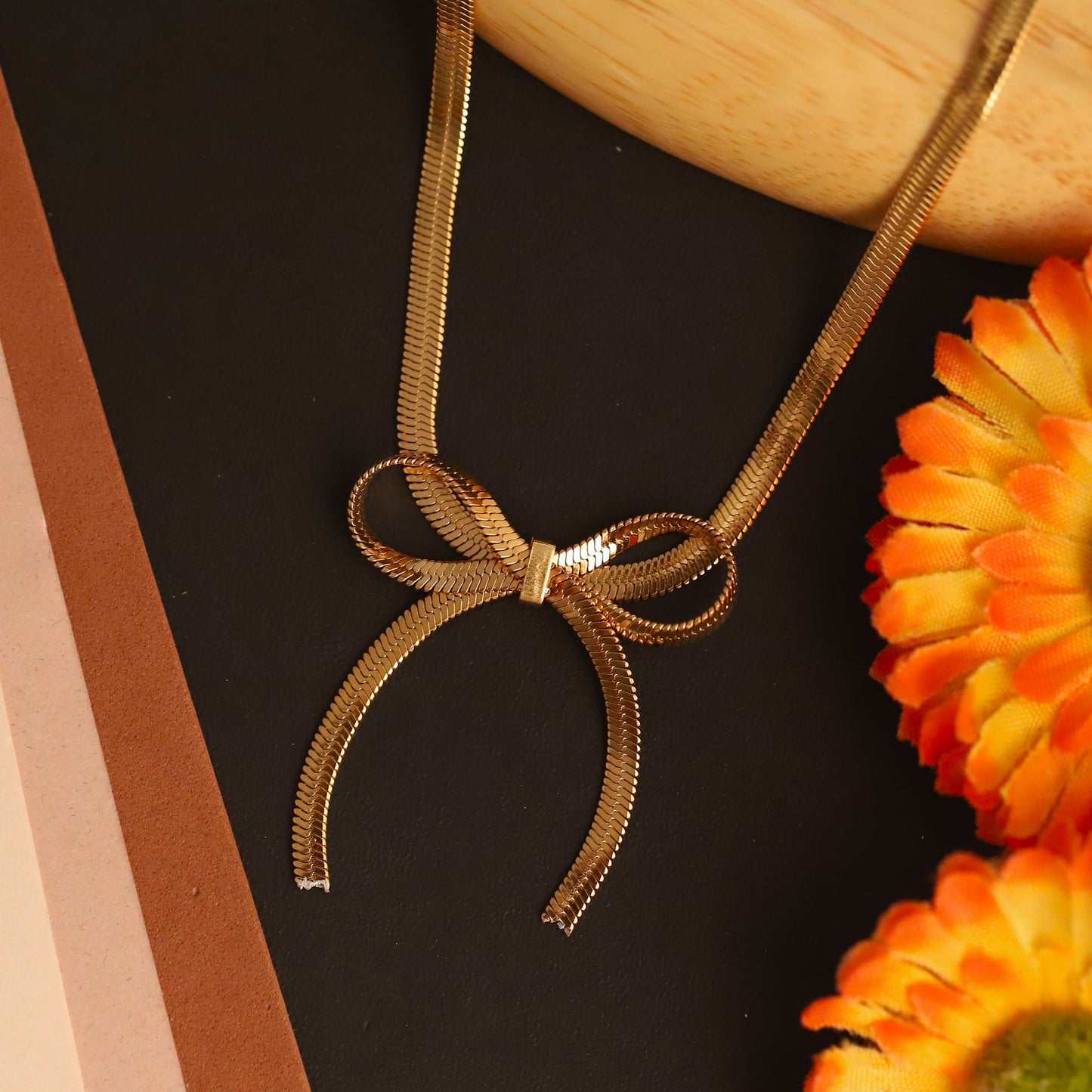 Bow design Pendant