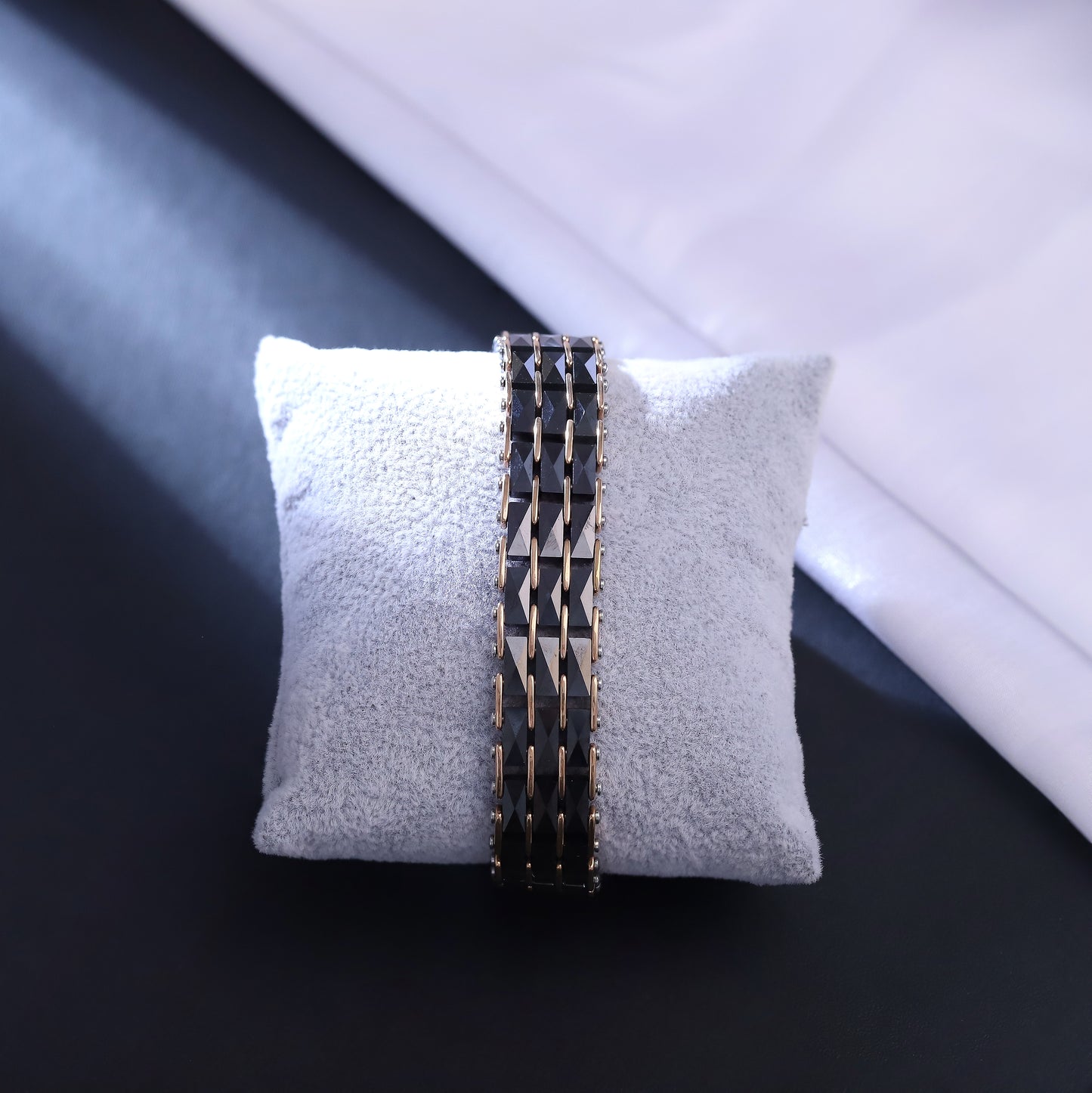 Sleek Black Ceramic & Gold Link Bracelet with Subtle Accents - Modern Men Jewelry