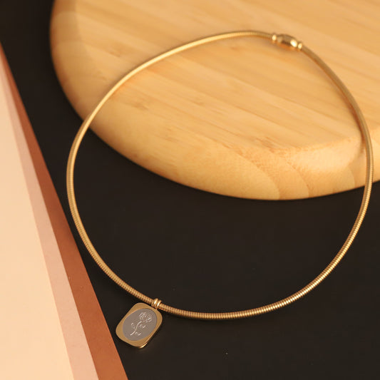 Trending Rose Flower Pendant Necklace with Magnetic Lock - Unique & Elegant