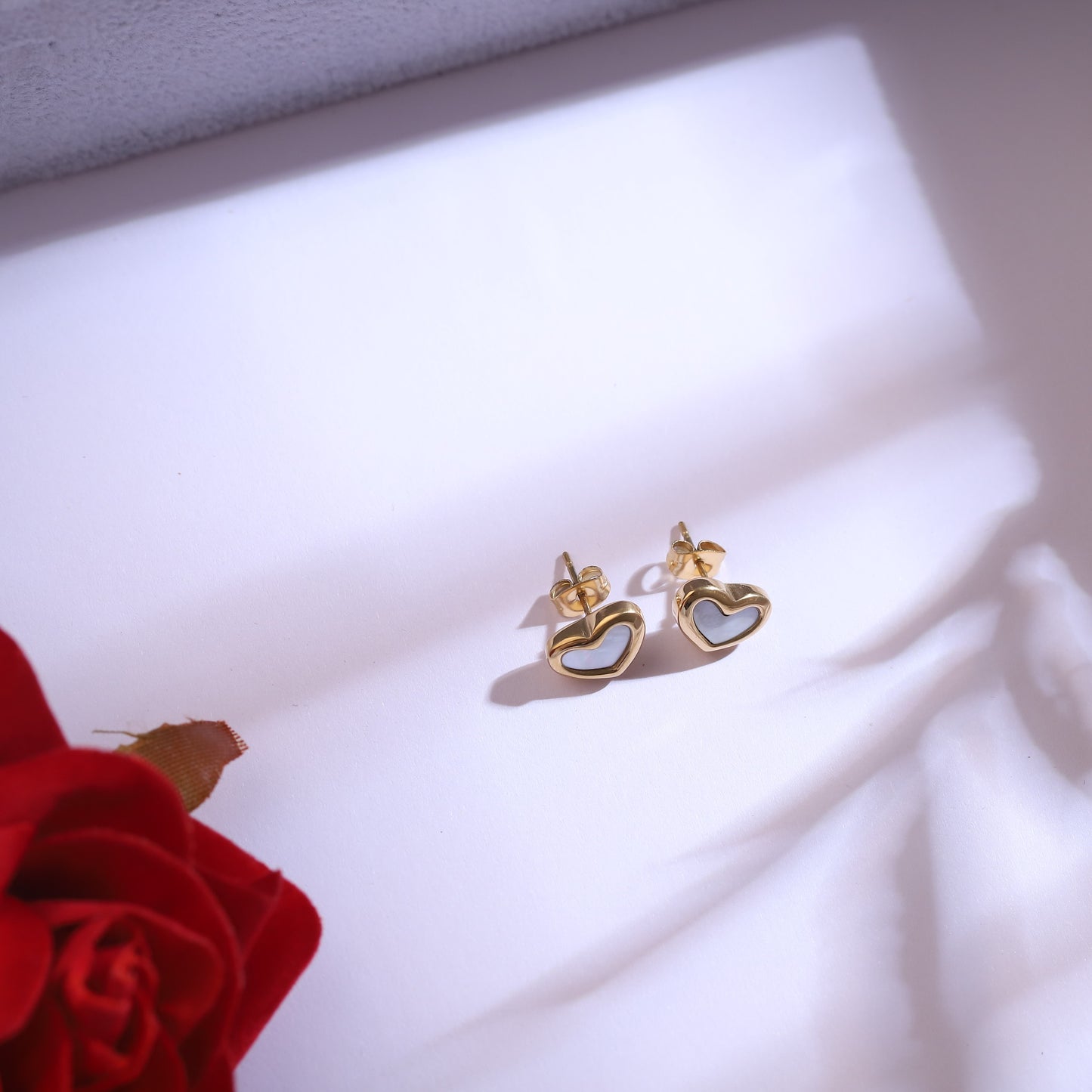 Sweet Gold Heart Charm Necklace & Earring Set