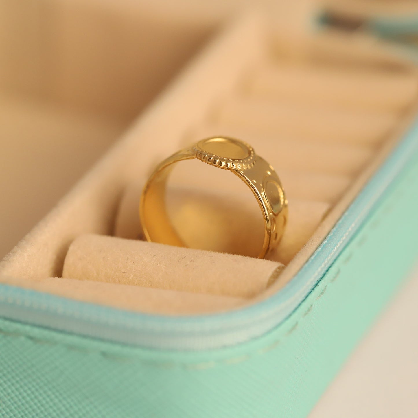 Glamorous Crystal Embellished Gold Ring