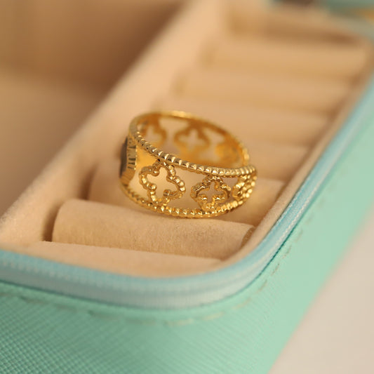 Clover Black Onyx Gold Ring - Adjustable & Elegant Jewelry