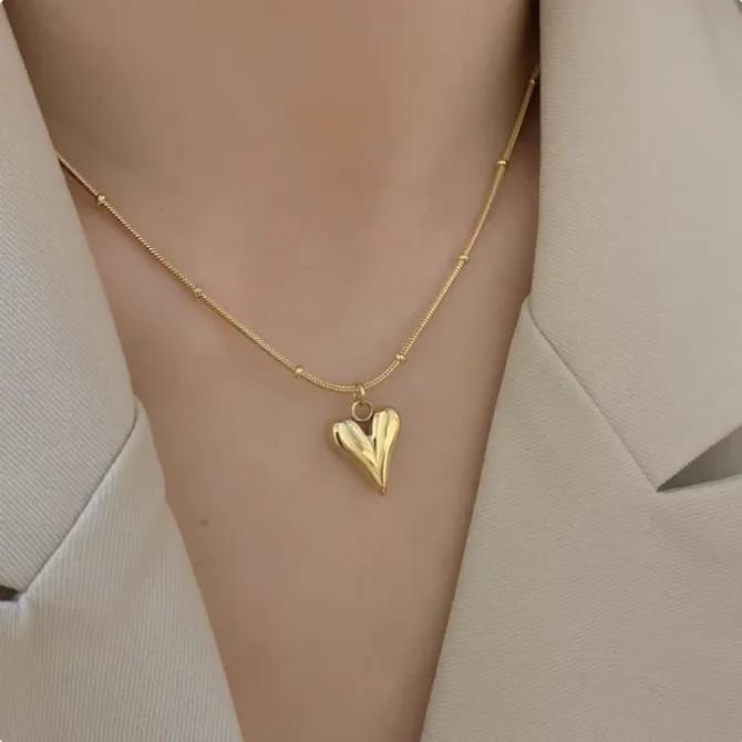 Heart-shaped pendant