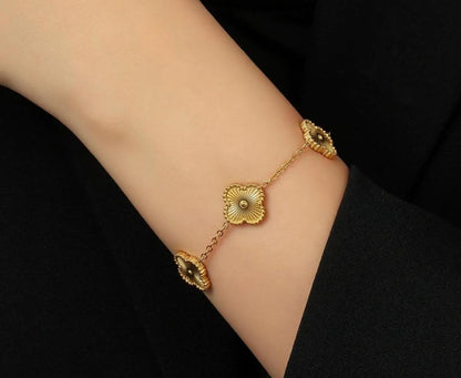 Golden Clover chain Bracelet