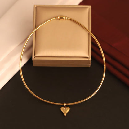 Trending Heart Pendant Necklace with Magnetic Lock - Unique & Stylish