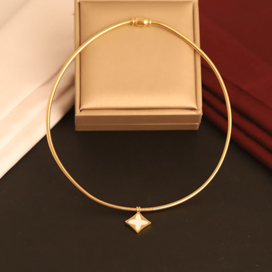 Trending Unique Pendant Necklace with Magnetic Lock
