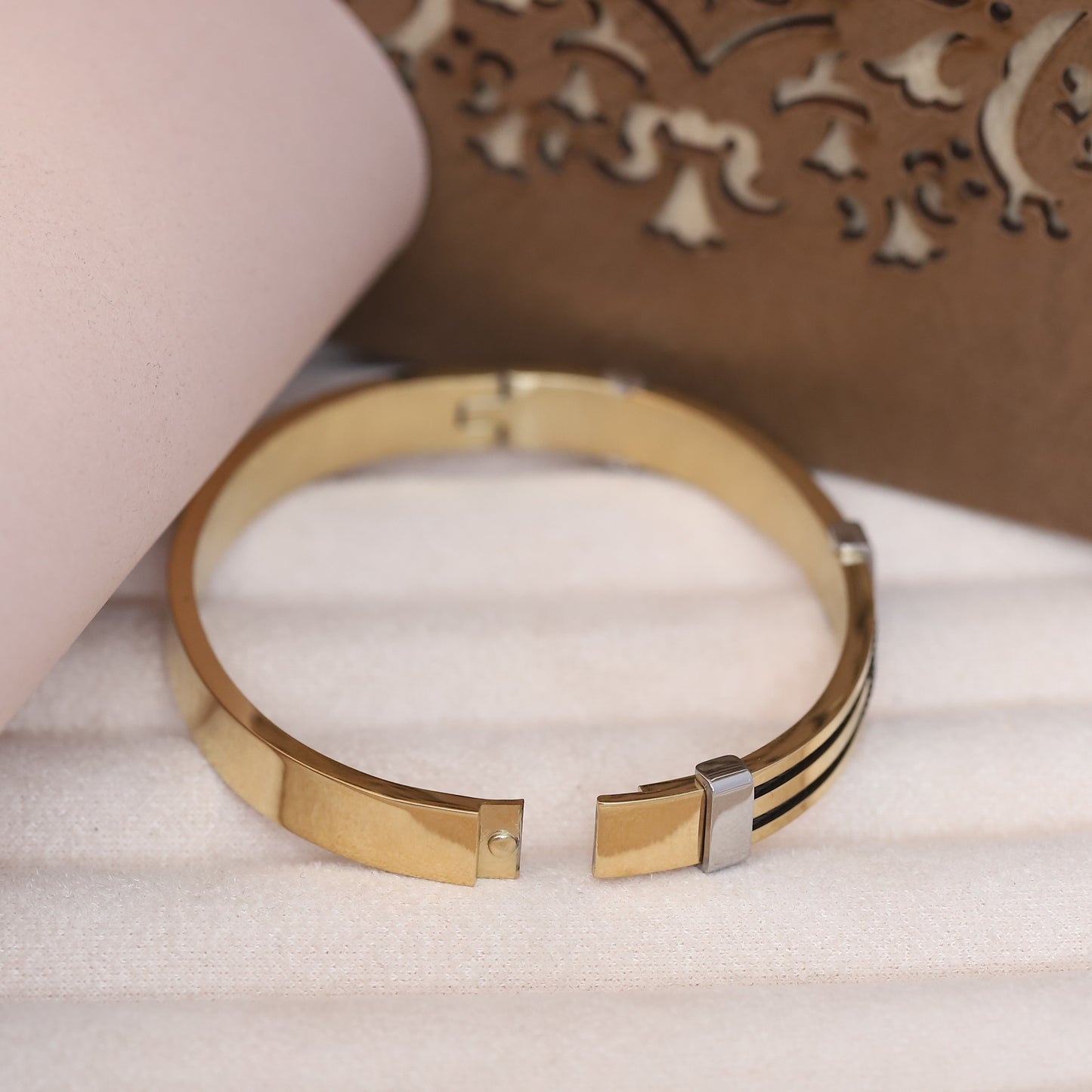Two-Tone Gold and Black Wire Bangle - Modern, Elegant Bracelet.