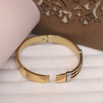 Two-Tone Gold and Black Wire Bangle - Modern, Elegant Bracelet.