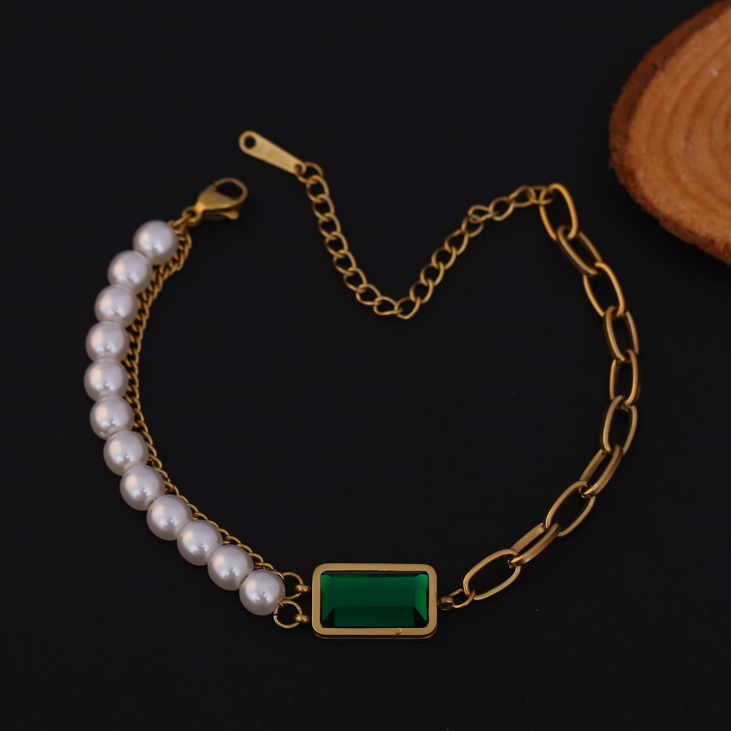 Green Stone &amp; Pearl Bracelet