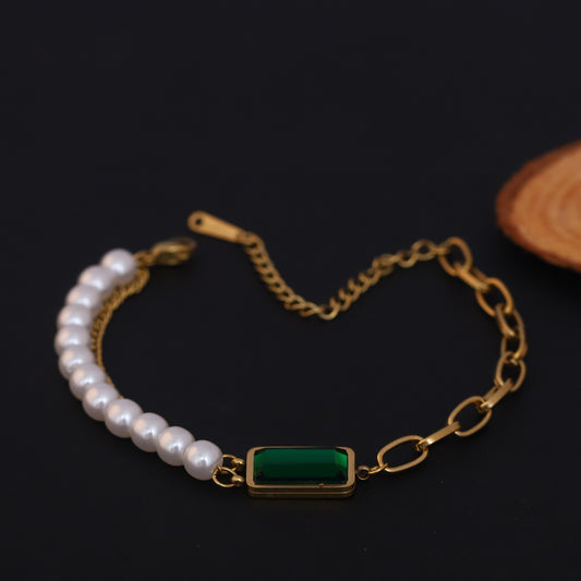 Green Stone &amp; Pearl Bracelet