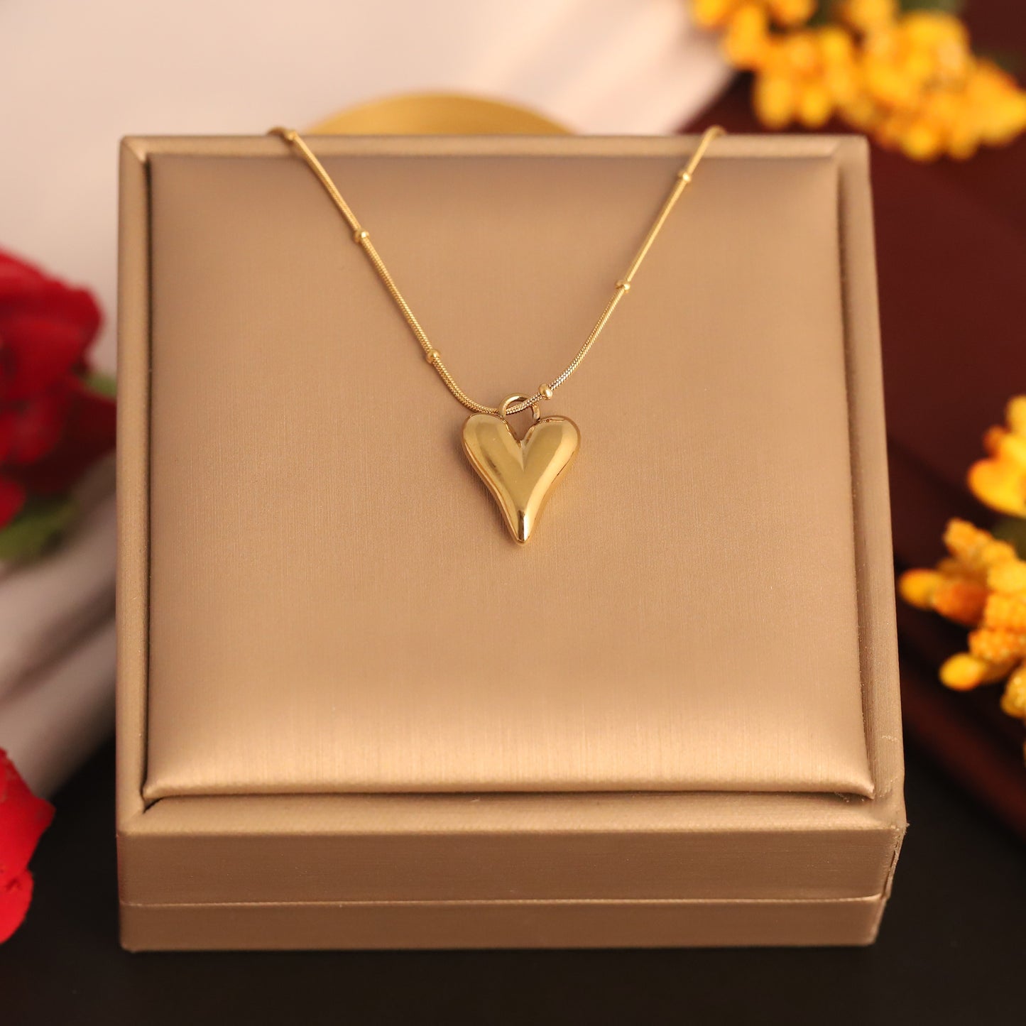 Heart-shaped pendant