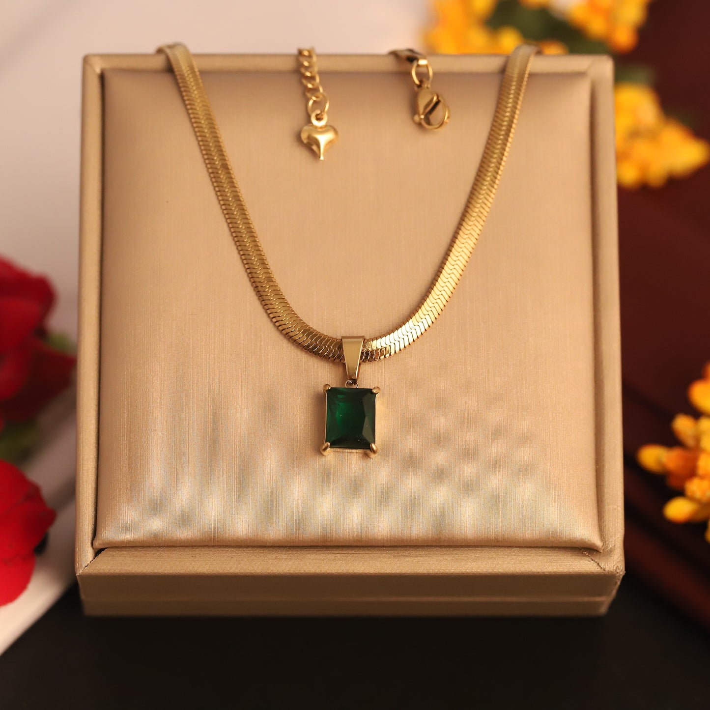 Durable 22K Gold Plated Stainless Steel Green Stone Chain Pendant