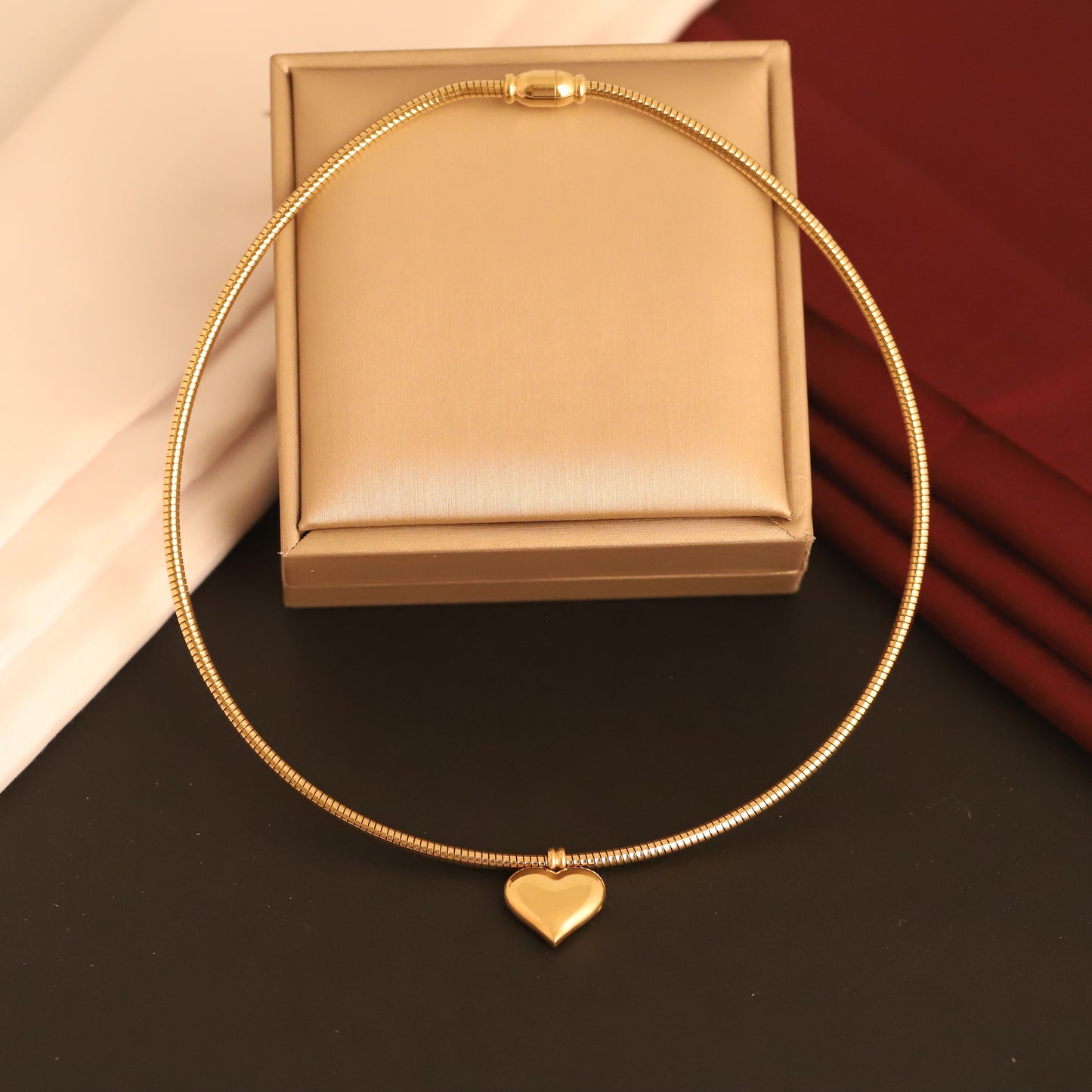 Trending Magnetic Lock Pendant