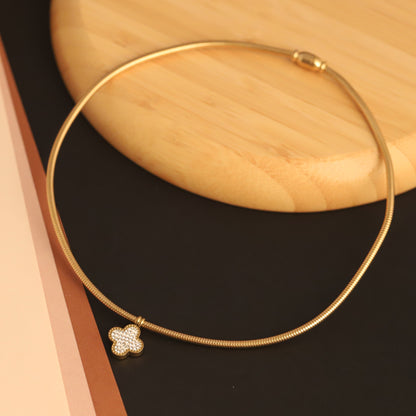 Trending Black & White Clover Pendant Necklace - Two-Way Wear & Magnetic Lock