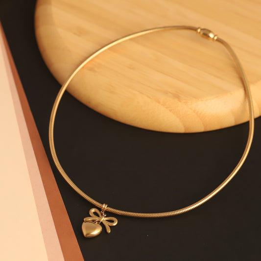 Trending Heart & Bow Pendant Necklace with Magnetic Lock - Unique & Stylish