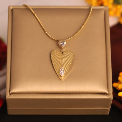 Textured Heart & Crystal Pendant Necklace | Gold Delicate Jewelry