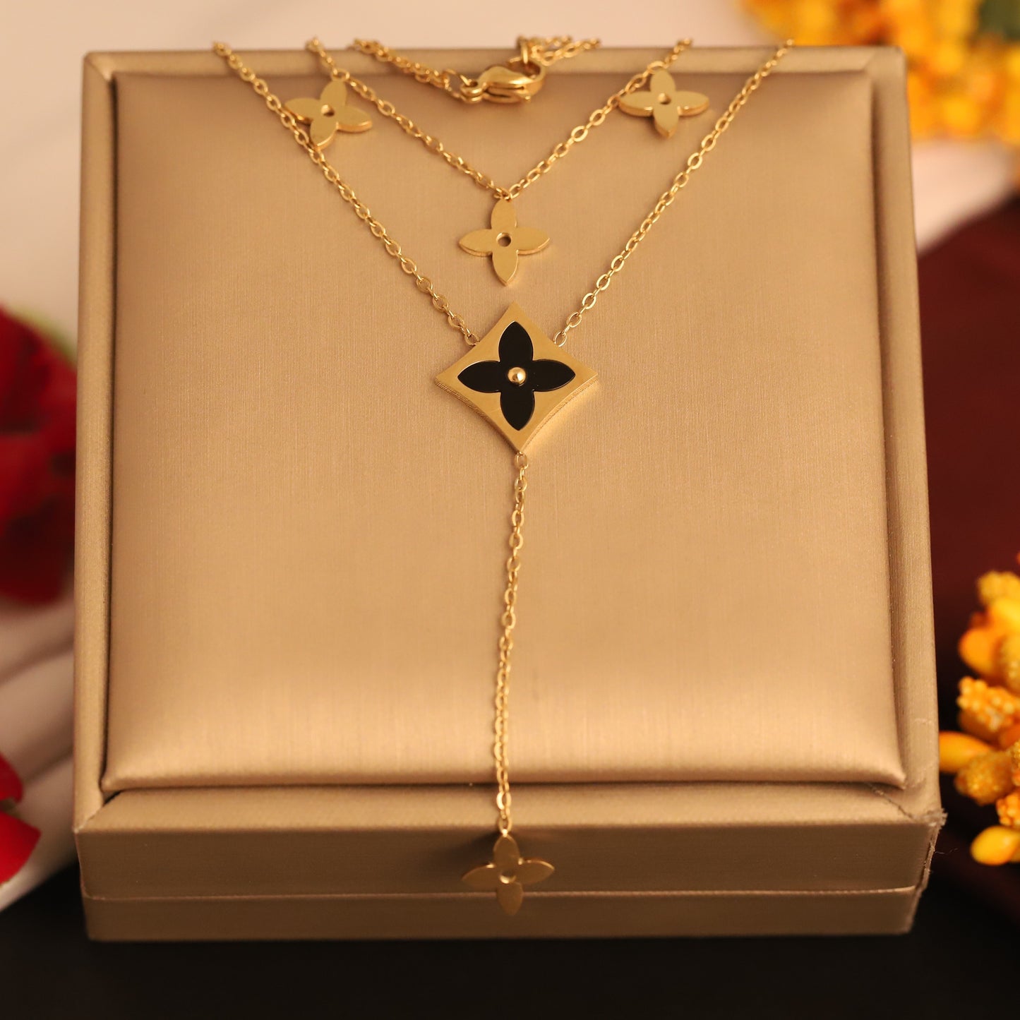 Elegant Gold Clover Layered Necklace Set | Women's Fashion Pendant