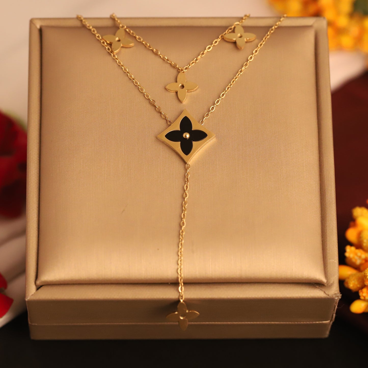 Elegant Gold Clover Layered Necklace Set | Women's Fashion Pendant