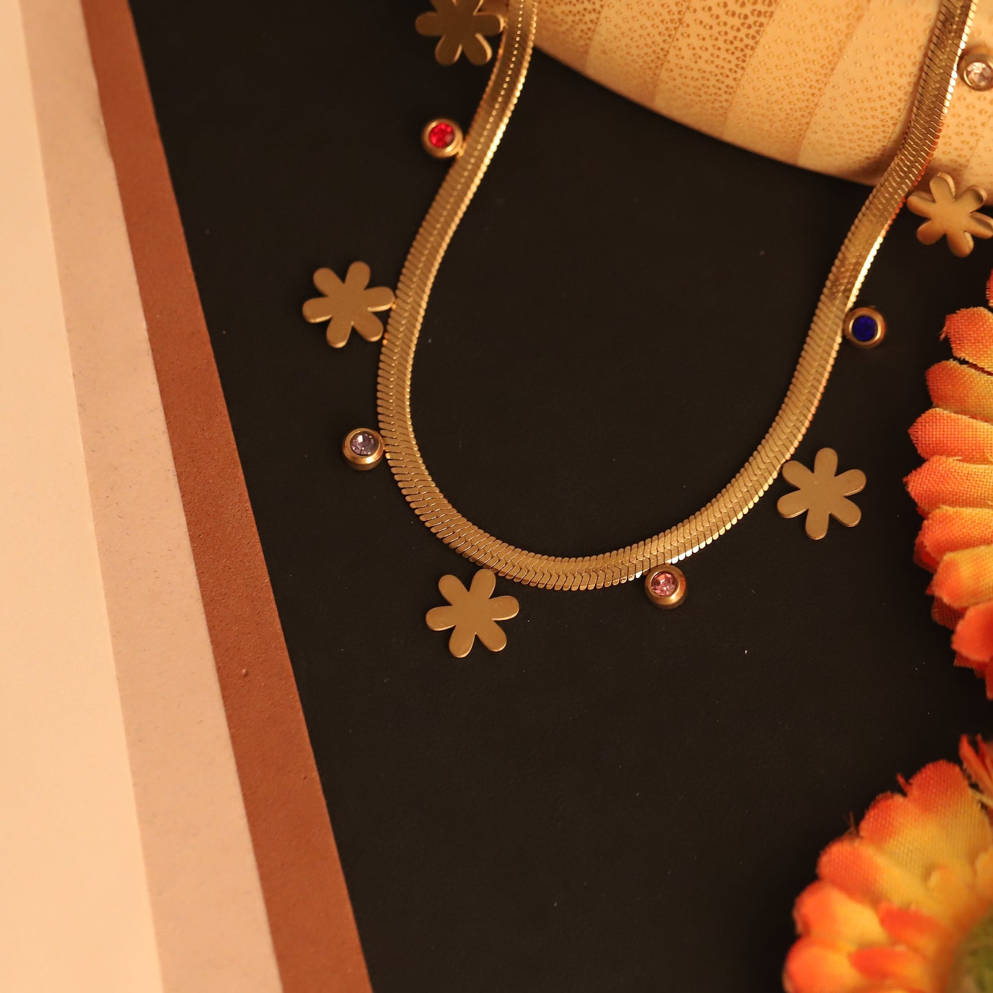 Chic Gold Flower & Gemstone Snake Chain Necklace - Stainless Steel | Dainty Floral Jewelry