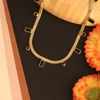 18K Gold Plated Engraved Round Pendant Necklace | Anti-Tarnish & Waterproof