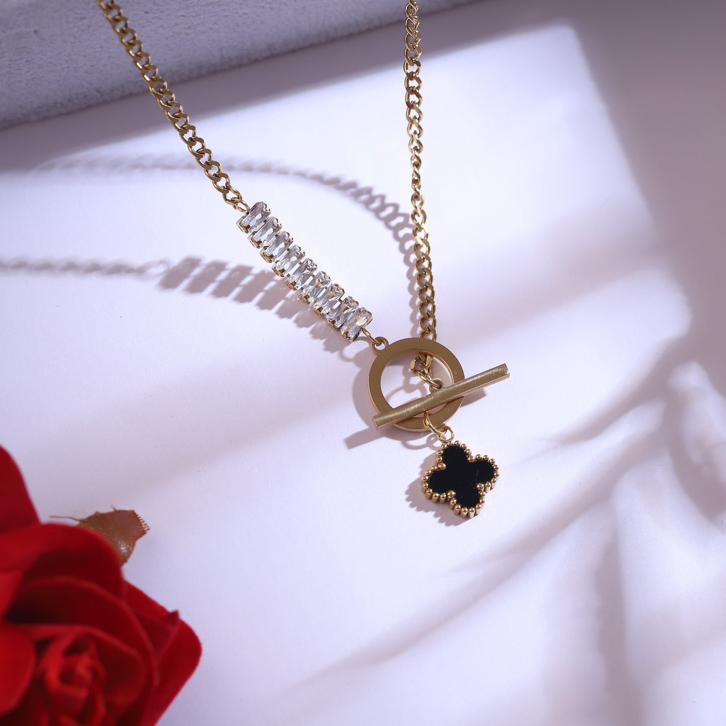 Golden Toggle Clasp Necklace Set