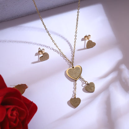 Modern Gold Textured Heart Necklace Set