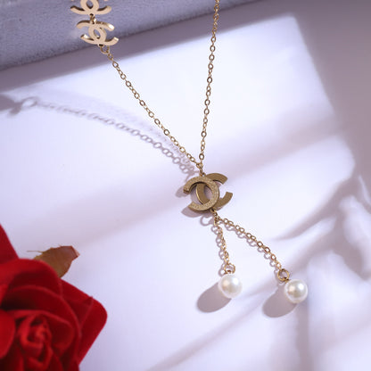 Golden Double C Charm Necklace Set