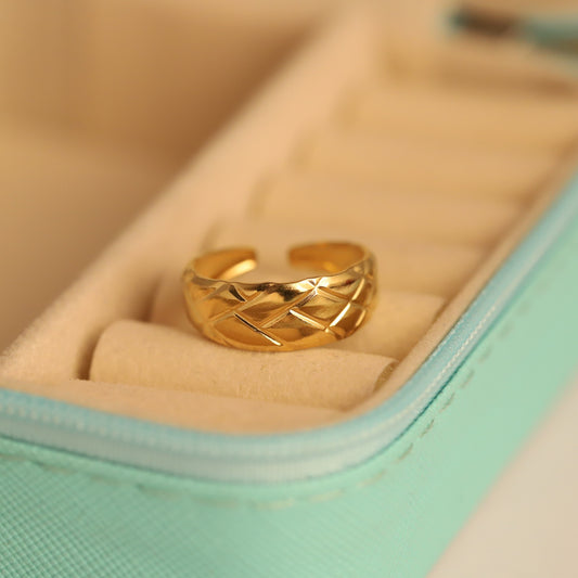 Trending Gold Weave Ring