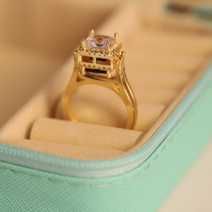 Glamorous Stone & Diamond Gold Ring