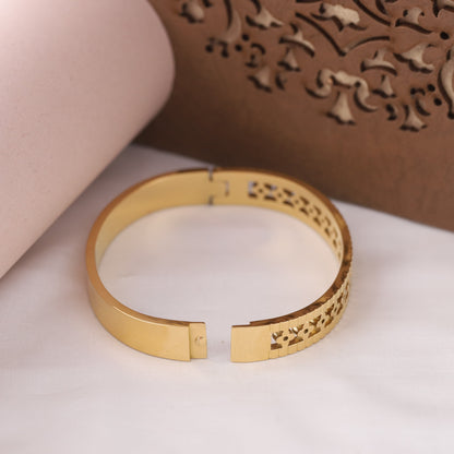 22K Gold Plated Stainless Steel Kada Bracelet for Women | Anti-Tarnish & Hypoallergenic