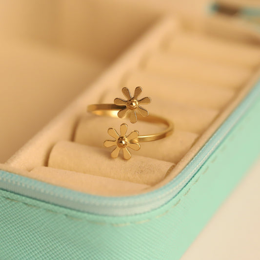 Dainty Gold Daisy Flower Ring - Adjustable Floral Jewelry