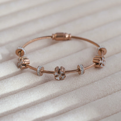 Elegant 22k Gold-Plated Bracelet with Floral Design