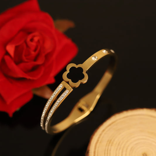 Elegant Gold Four-Leaf Clover Bangle with Crystal Pave Detail | Lucky Charm Bracelet