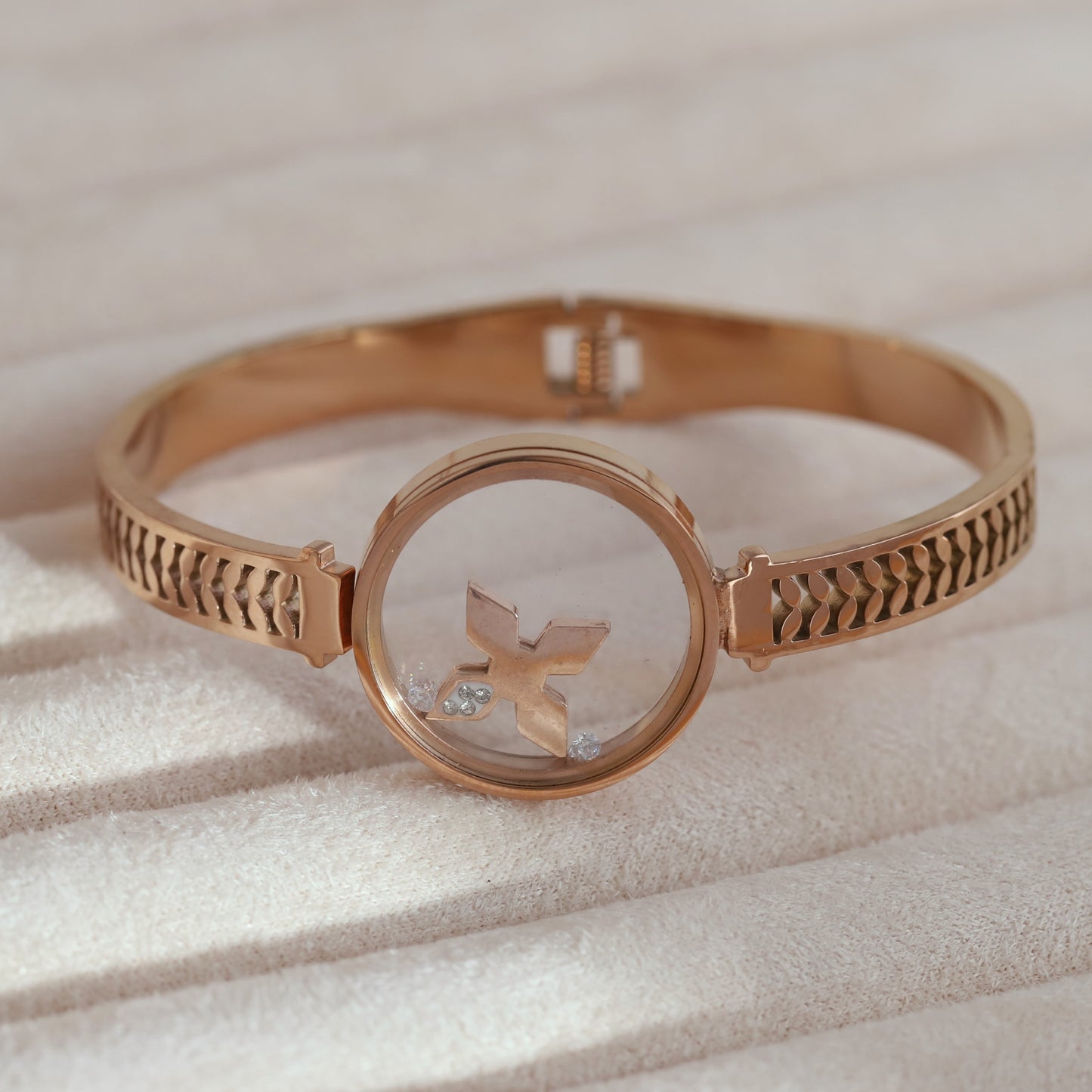 Elegant Rose Gold Plated Resin Art Bracelet