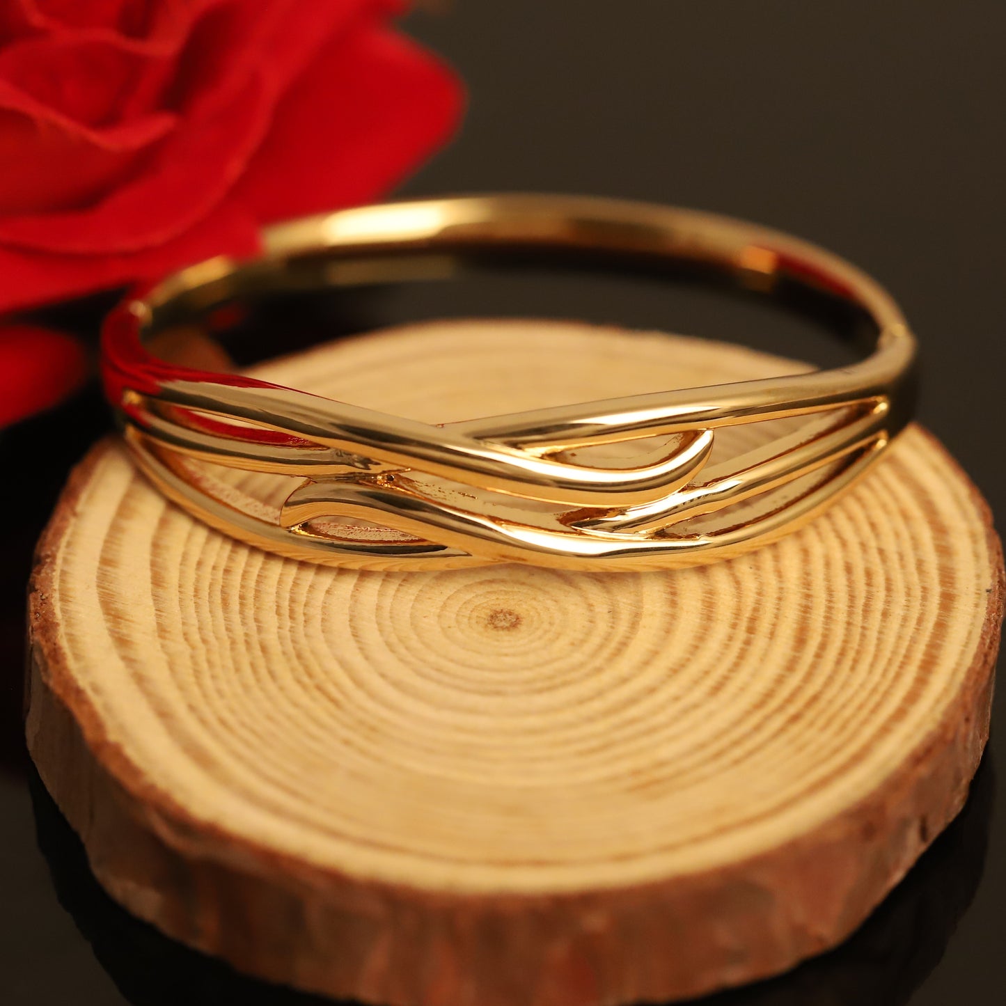 Unique Gold Wave Bangle - Abstract Interlocking Bracelet for Women