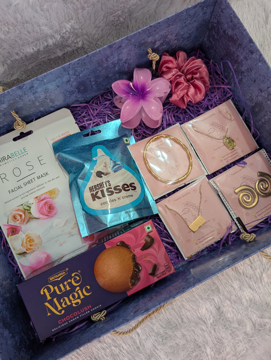 The Luxe Glam Box (Gift Hamper)