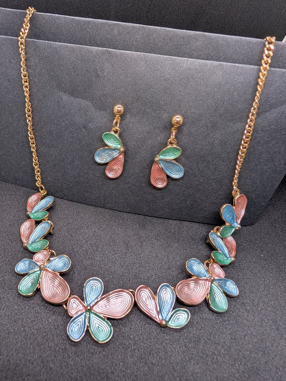 Elegant Pastel Floral Enamel Jewelry Set – Gold-Toned Statement Necklace & Matching Drop Earrings for Women