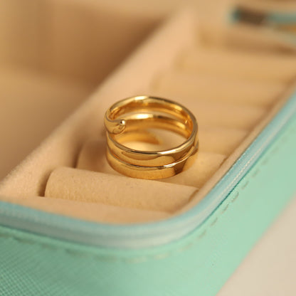 Elegant Spiral Band Ring | Minimalist Fashion Jewelry