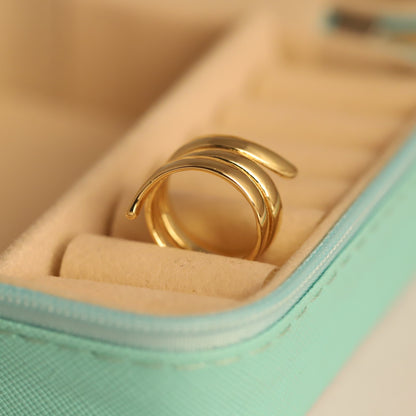 Elegant Spiral Band Ring | Minimalist Fashion Jewelry