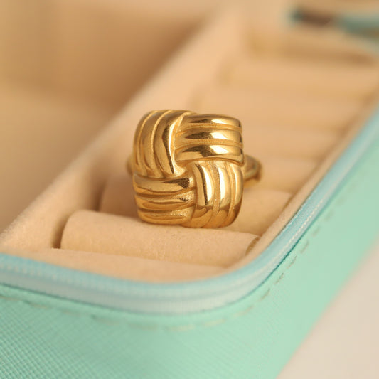 Gold Love Knot Ring - Adjustable Weave Design | Timeless & Waterproof Jewelry