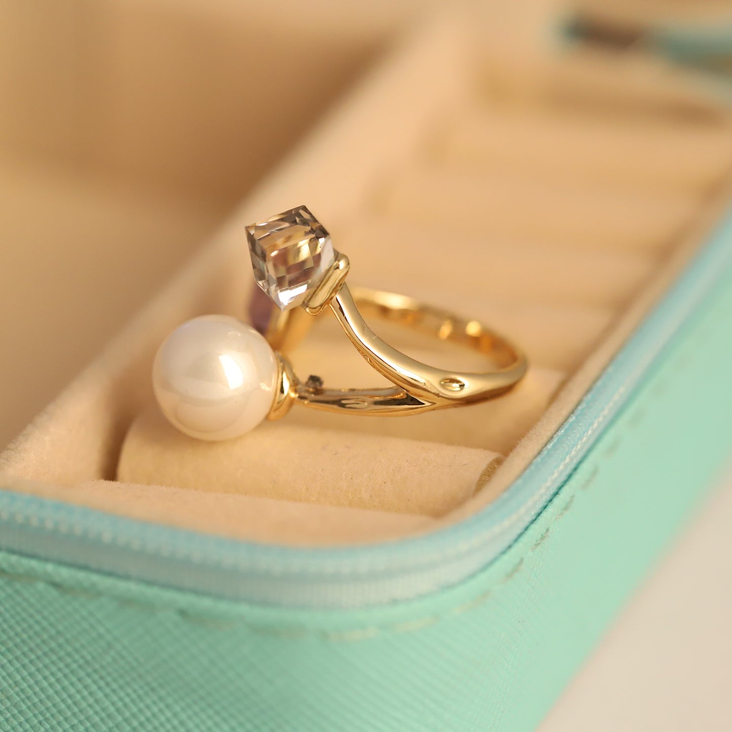 Minimalist Gold Signet Ring - Everyday Stackable & Waterproof Jewelry