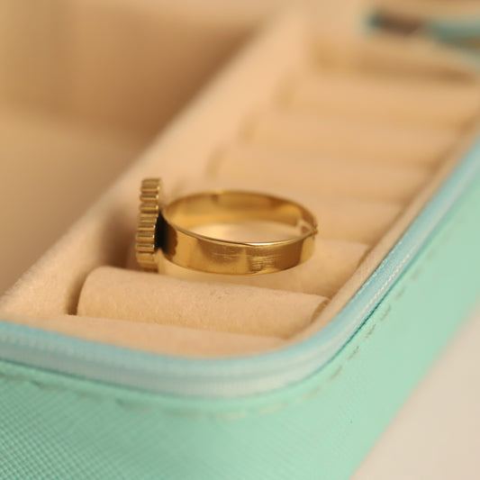 Elegant Gold Plated Mother of Pearl Clover Ring | White Four-Leaf Lucky Charm