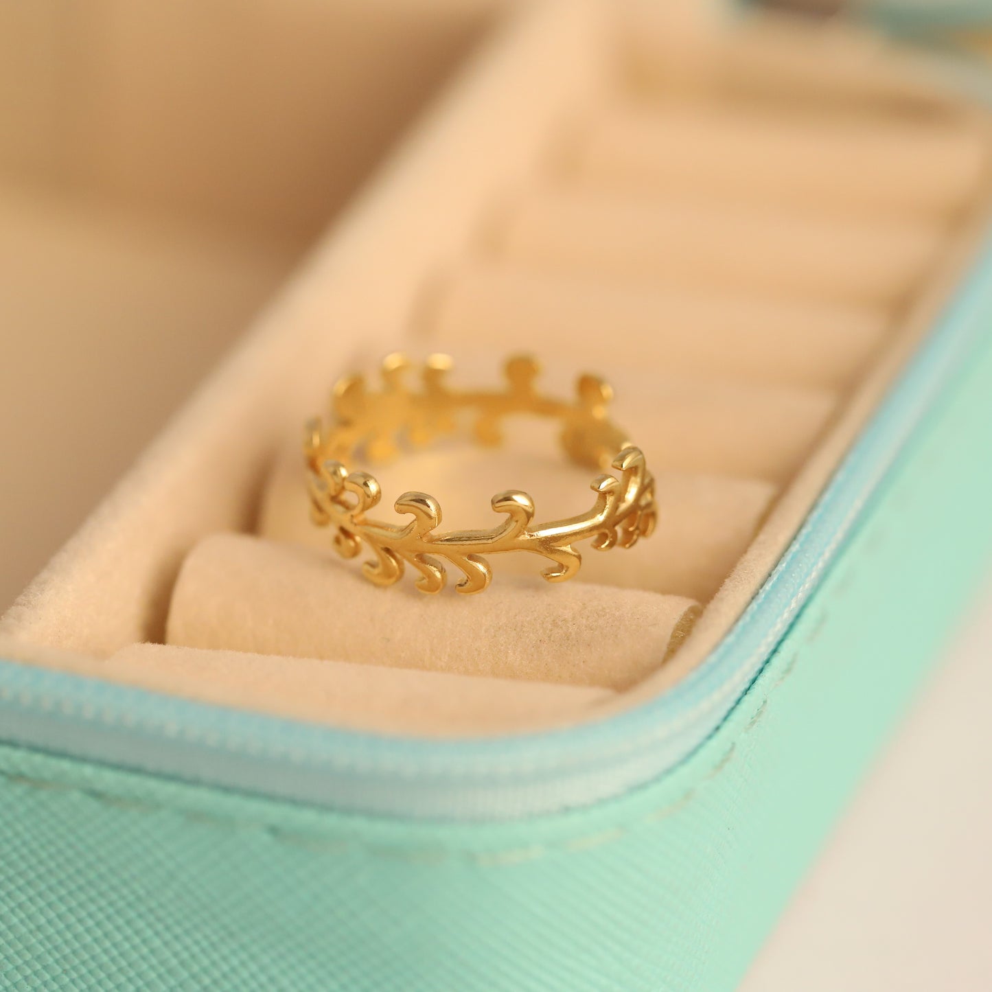 Adjustable Gold Laurel Leaf Ring - Delicate Openwork Nature Jewelry