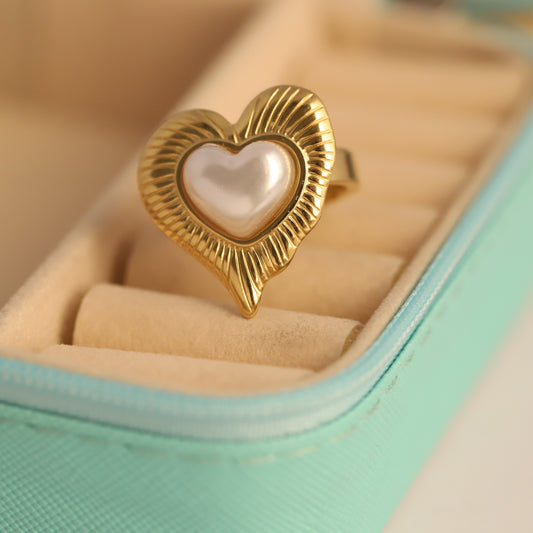 Vintage Gold Heart Pearl Ring - Textured Romantic Statement Jewelry