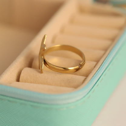 Gold Starfish Ring - Coastal & Nautical Jewelry