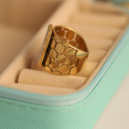 Honeycomb & Mother of Pearl Ring - White Gemstone Statement Band